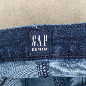 Gap jeans size six
